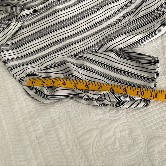 STUDIO 1940, BLACK AND WHITE STRIPED BLOUSE, SIZE: XL - Picture 10 of 11